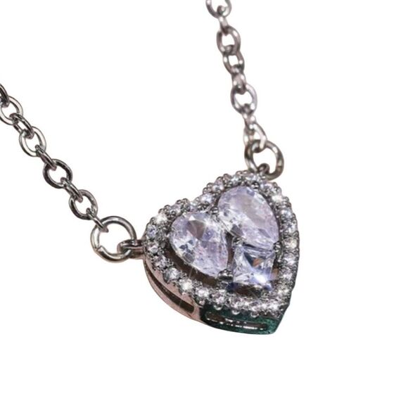 The Puzzle Heart Pendant necklace - Picture 4 of 7